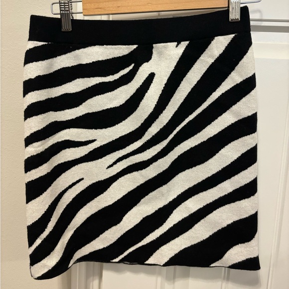 Zebra knit sweater - Picture 1 of 2